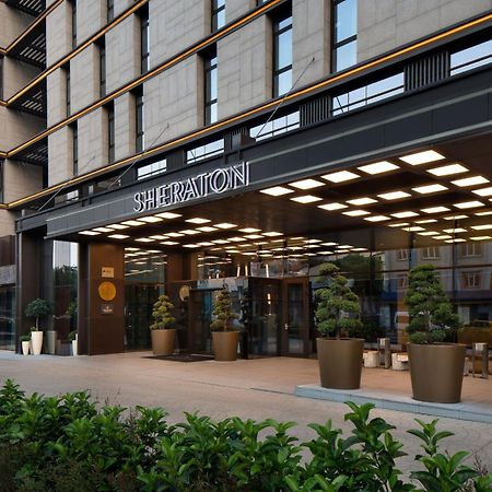 Sheraton Istanbul City Center Esterno foto