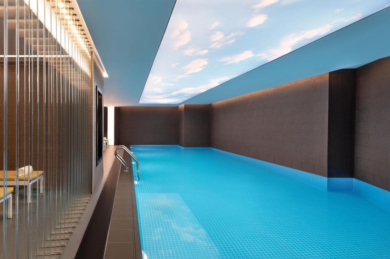 Sheraton Istanbul City Center Esterno foto