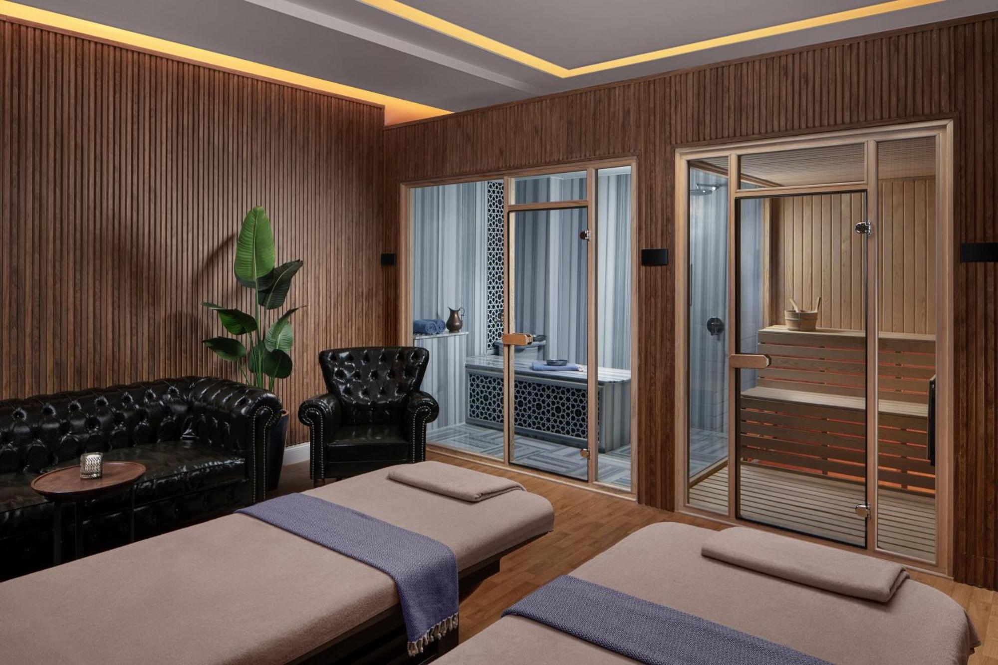 Sheraton Istanbul City Center Esterno foto