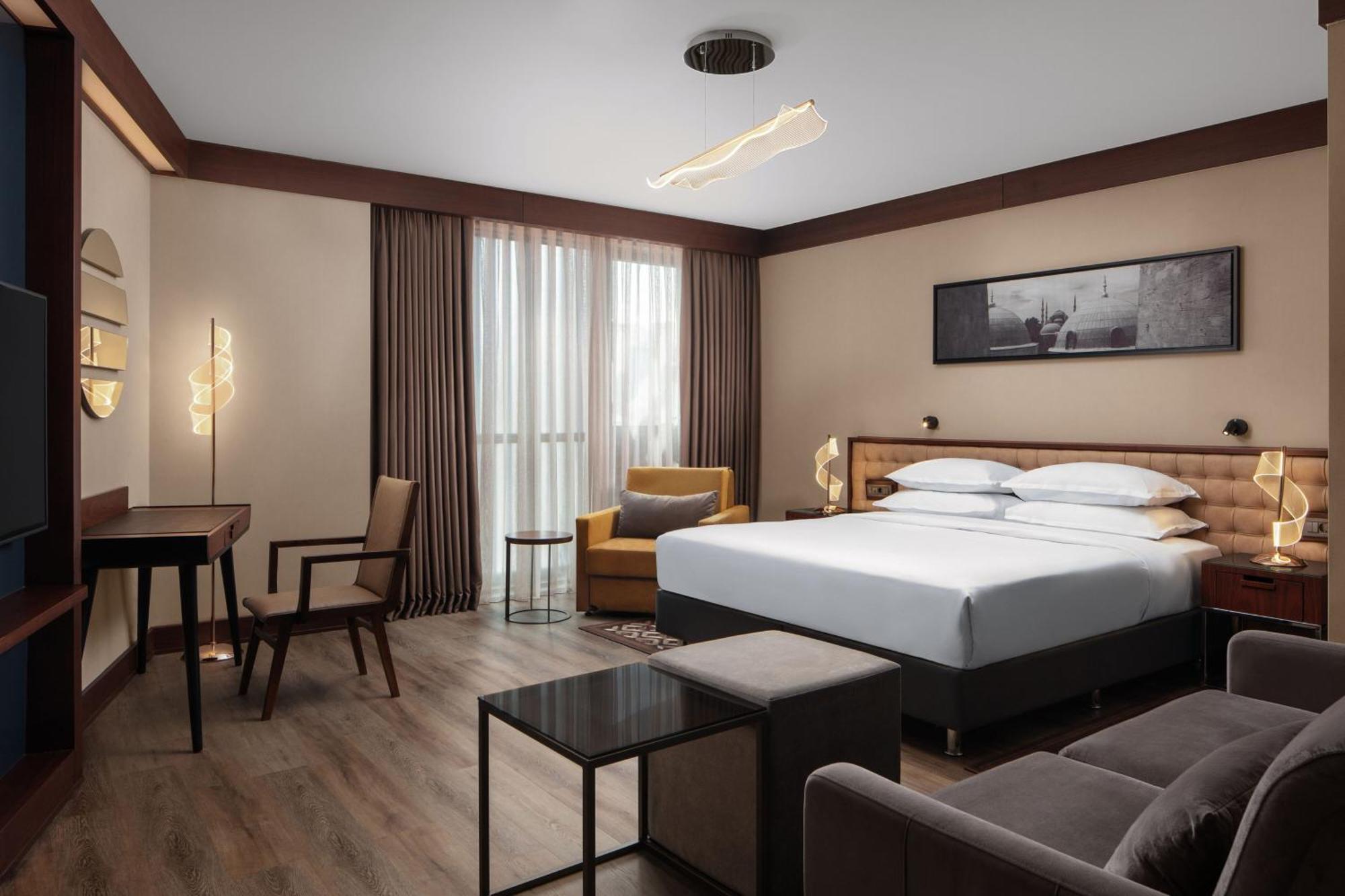 Sheraton Istanbul City Center Esterno foto