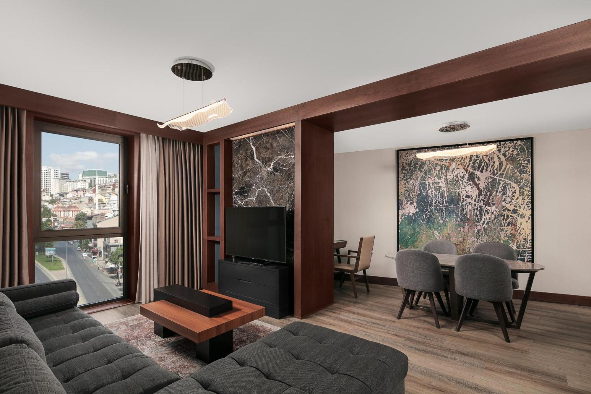 Sheraton Istanbul City Center Esterno foto