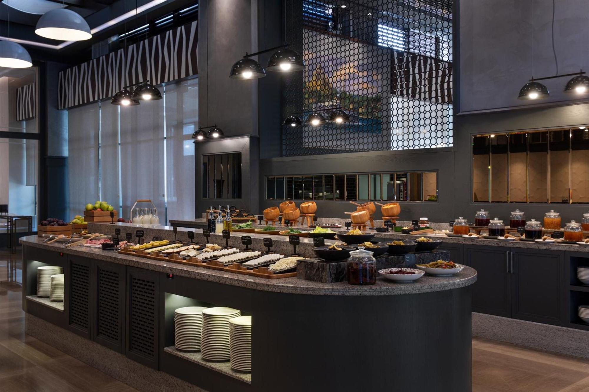 Sheraton Istanbul City Center Esterno foto