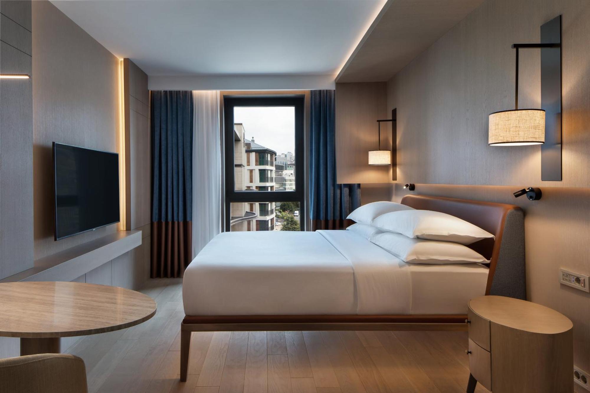 Sheraton Istanbul City Center Esterno foto